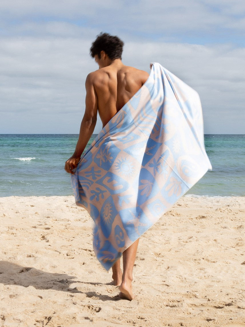 Byron Vibin' - Sand Free Towel